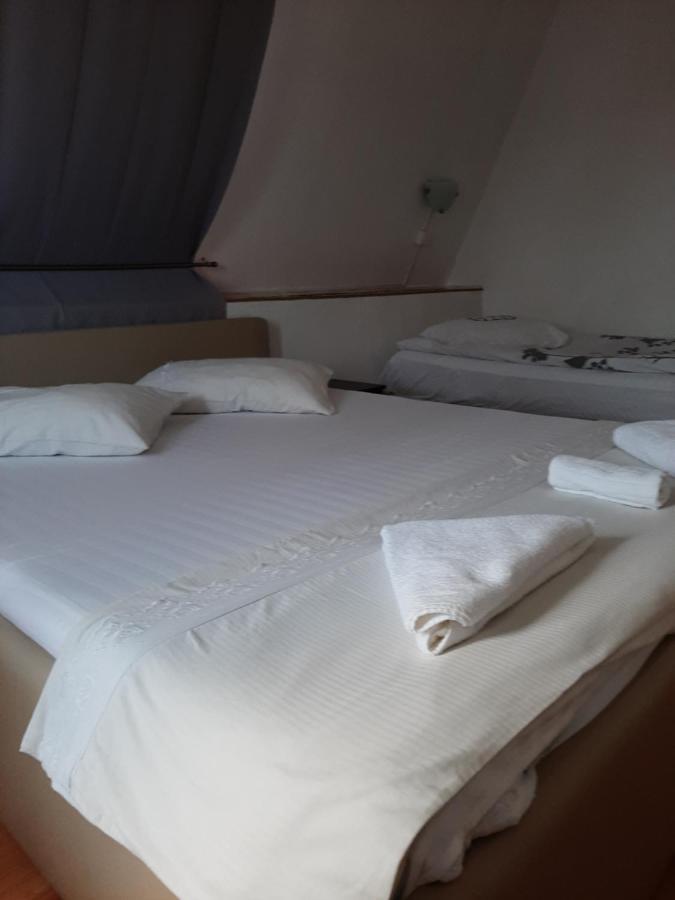 Piccola Italia Casa Racovita Cluj-Napoca Ngoại thất bức ảnh