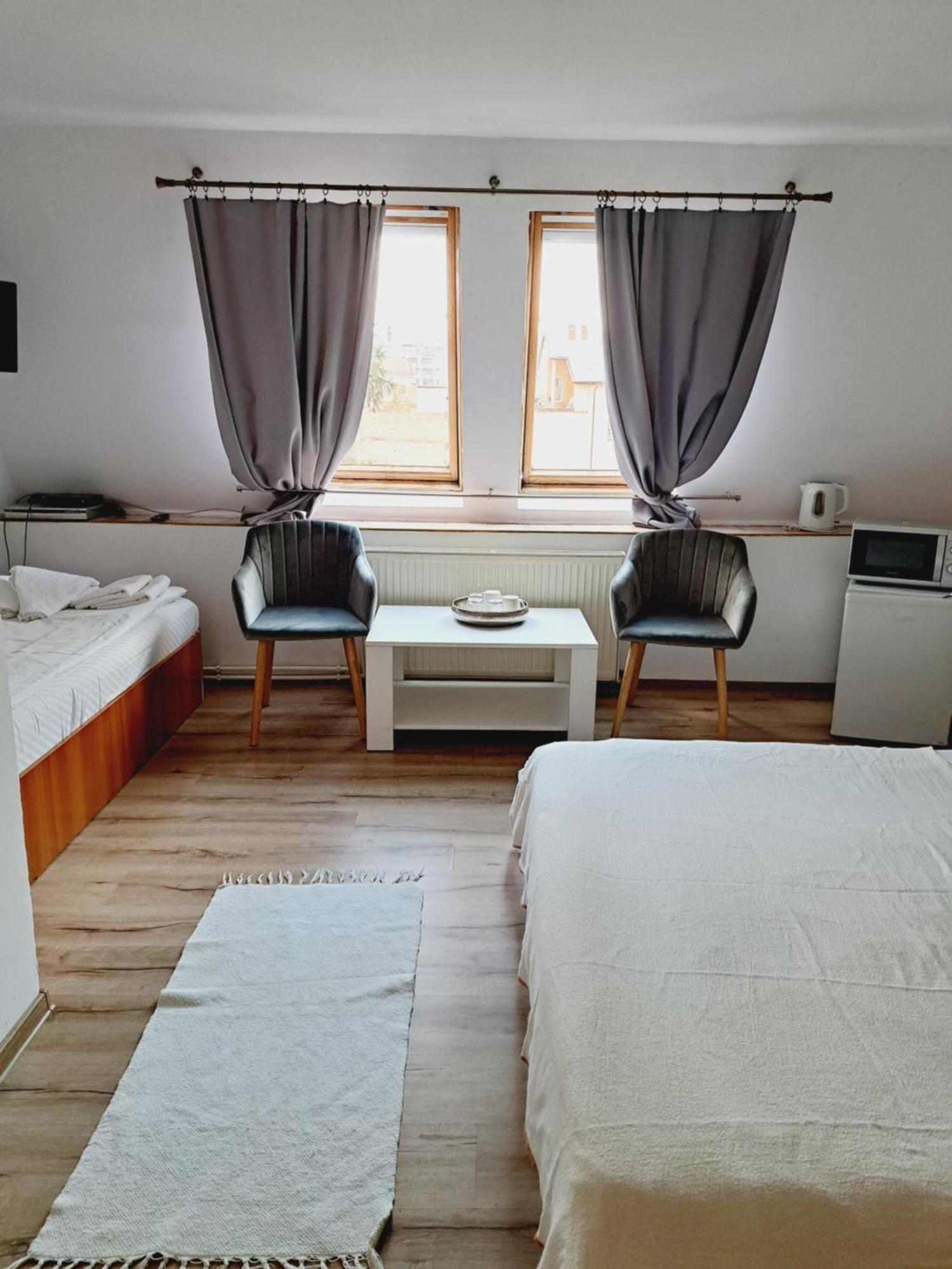 Piccola Italia Casa Racovita Cluj-Napoca Ngoại thất bức ảnh